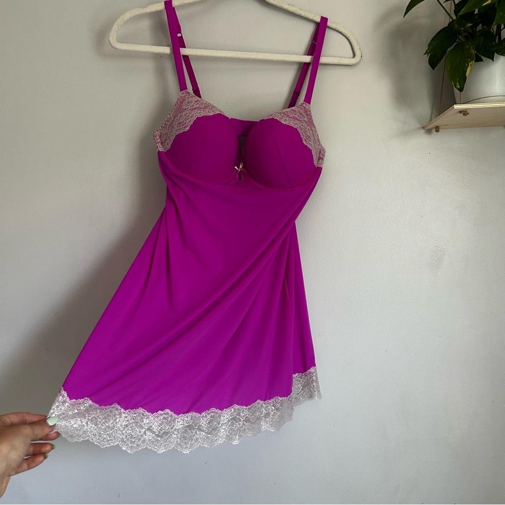 🩷VICTORIA SECRET MAGENTA PINK CHEMISE LINGERIE BRA BABYDOLL LACE TRIM SIZE 36C - Picture 2 of 8